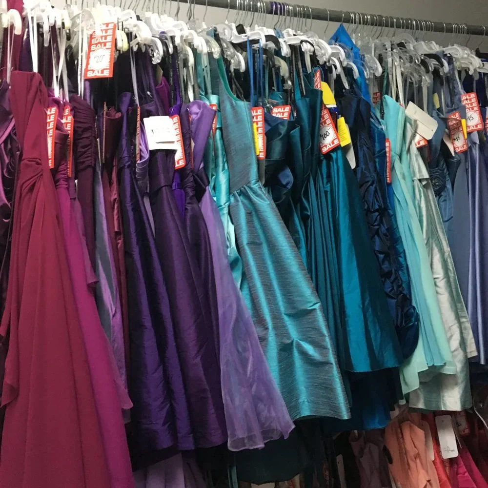 Lot of 5 Bridesmaids Formal Dresses, Samples,  Designer Stamped - Picture 10 of 16